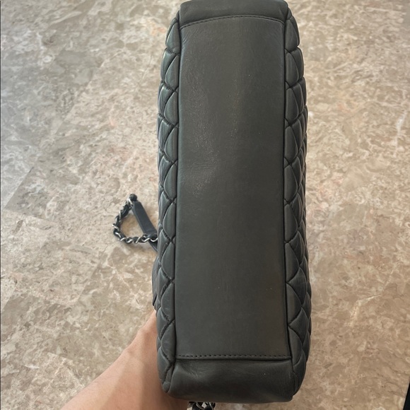 Chanel shopping tote - Picture 6 of 9